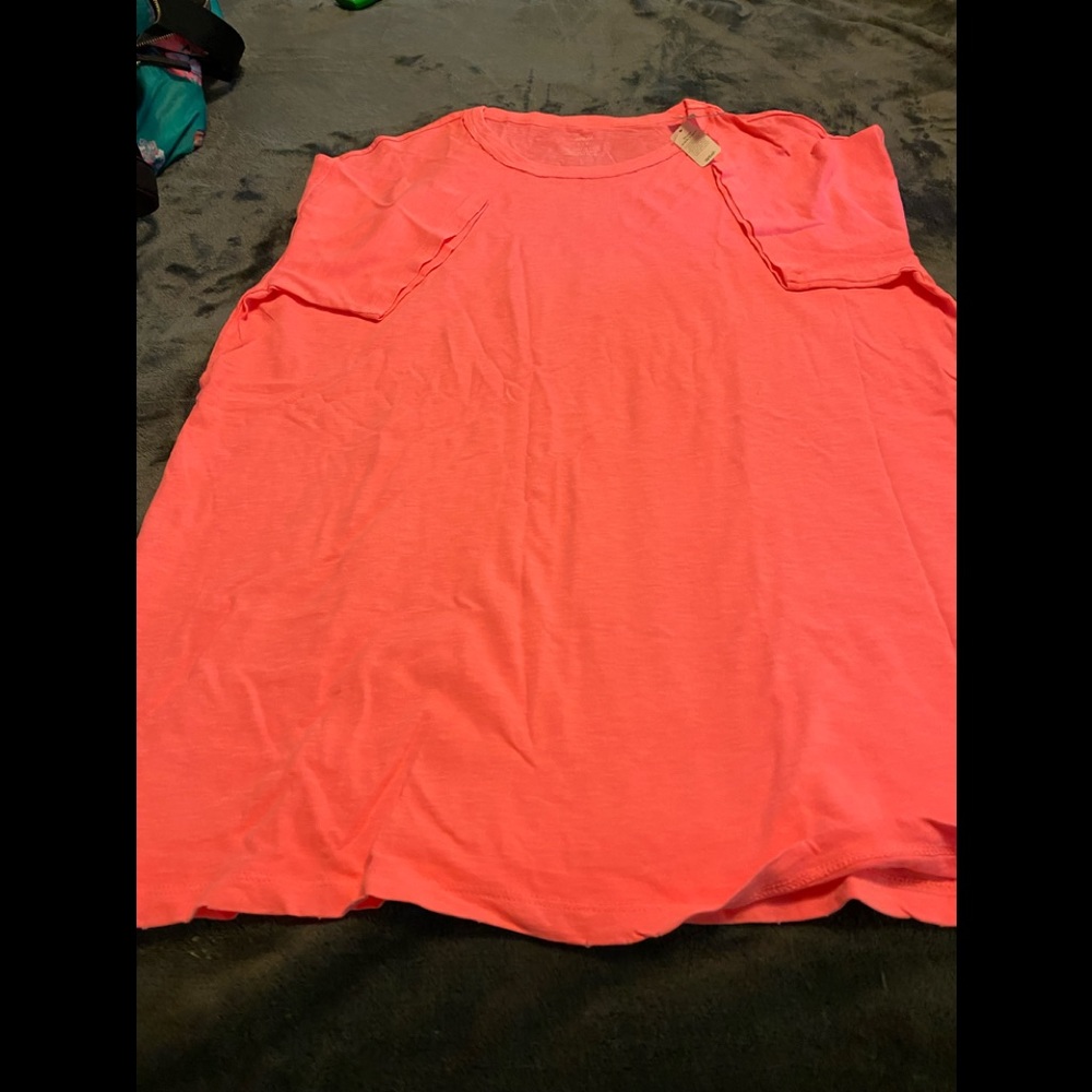 Aerie short sleeve top. Melon color S. New with tags